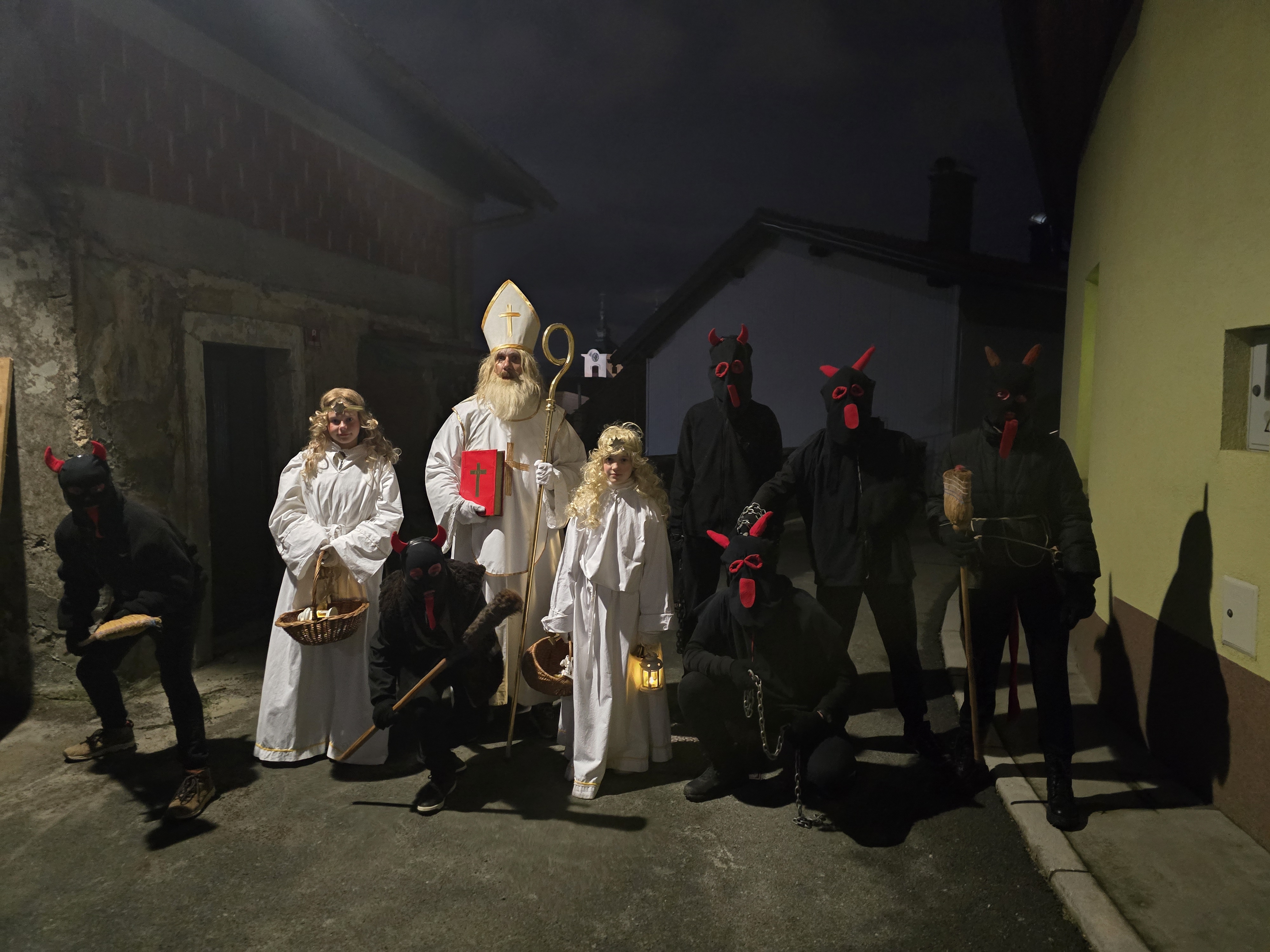 5-1 Miklavž v Majlontu